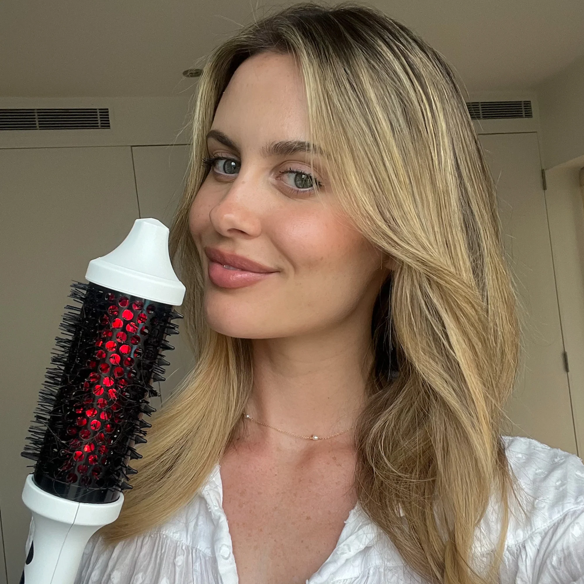 INFRARED THERMAL BOUNCE BRUSH + FREE DRY SHAMPOO KIT - Image 10